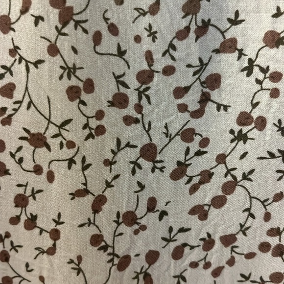 Alexander Jordan long sleeved cream colored top with tan floral pattern. Size XL - Picture 8 of 9